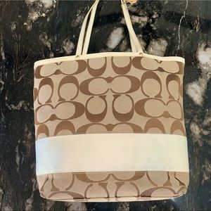 Vintage coach tote signature Purse w leather details